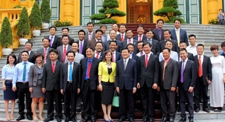 Президент СРВ Чыонг Тан Шанг встретился с молодыми предпринимателями - ảnh 1